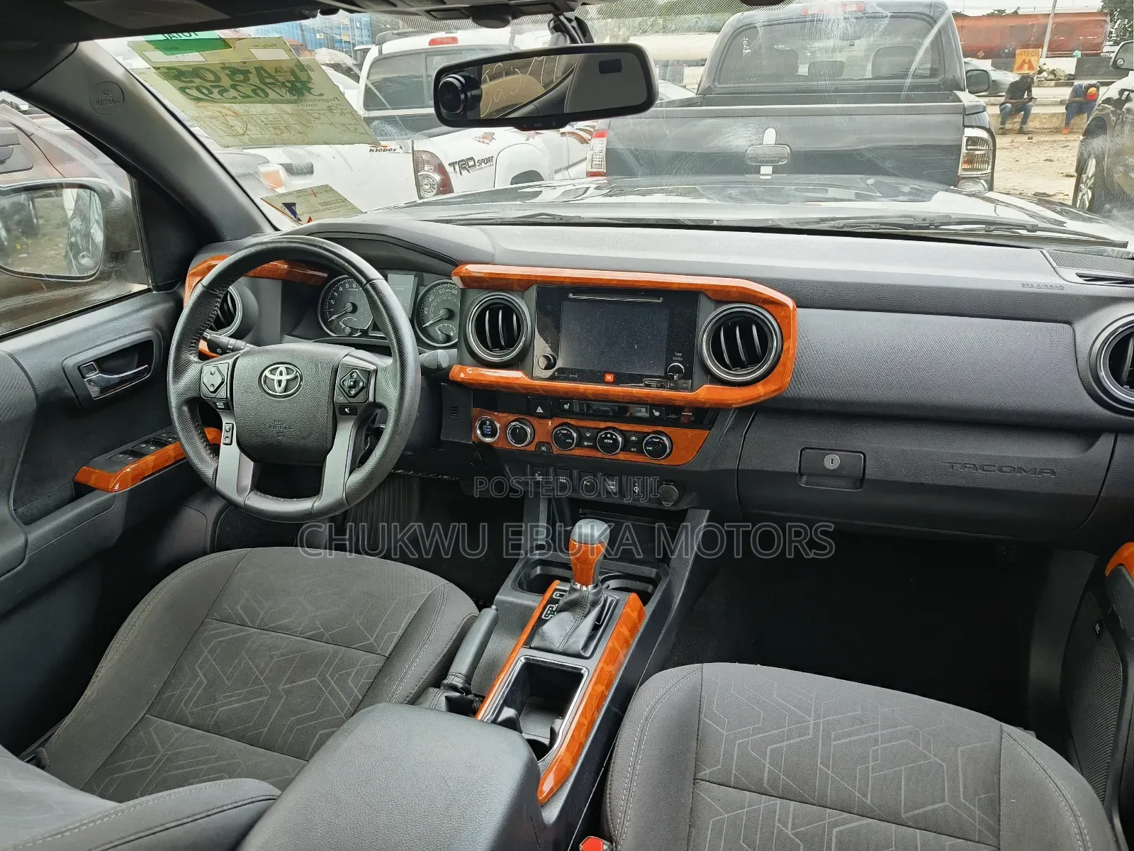 Toyota Tacoma SR5 2018 Gray