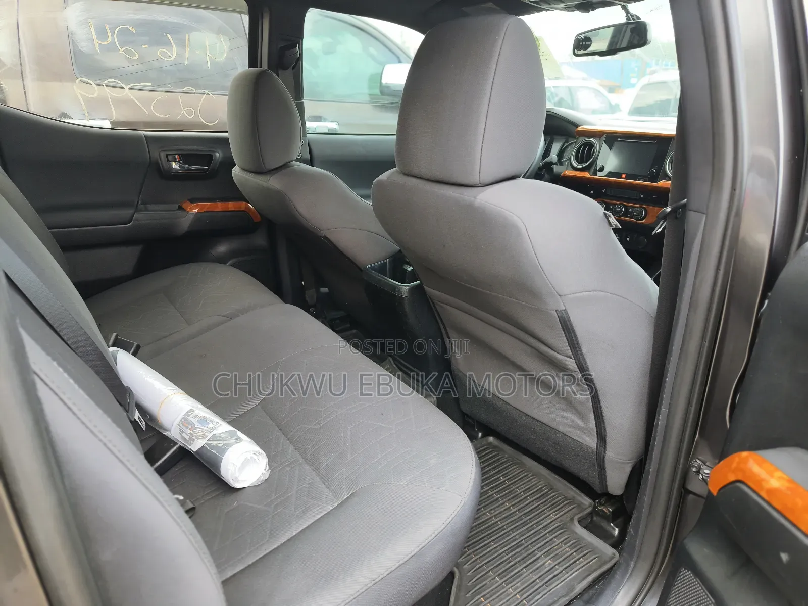 Toyota Tacoma SR5 2018 Gray