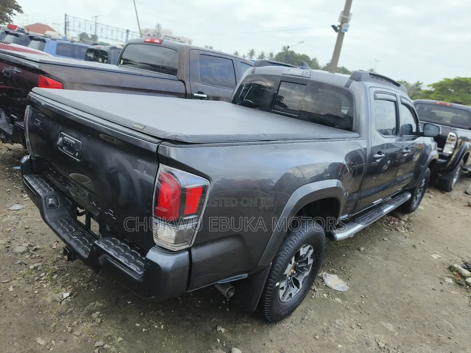 Toyota Tacoma SR5 2018 Gray