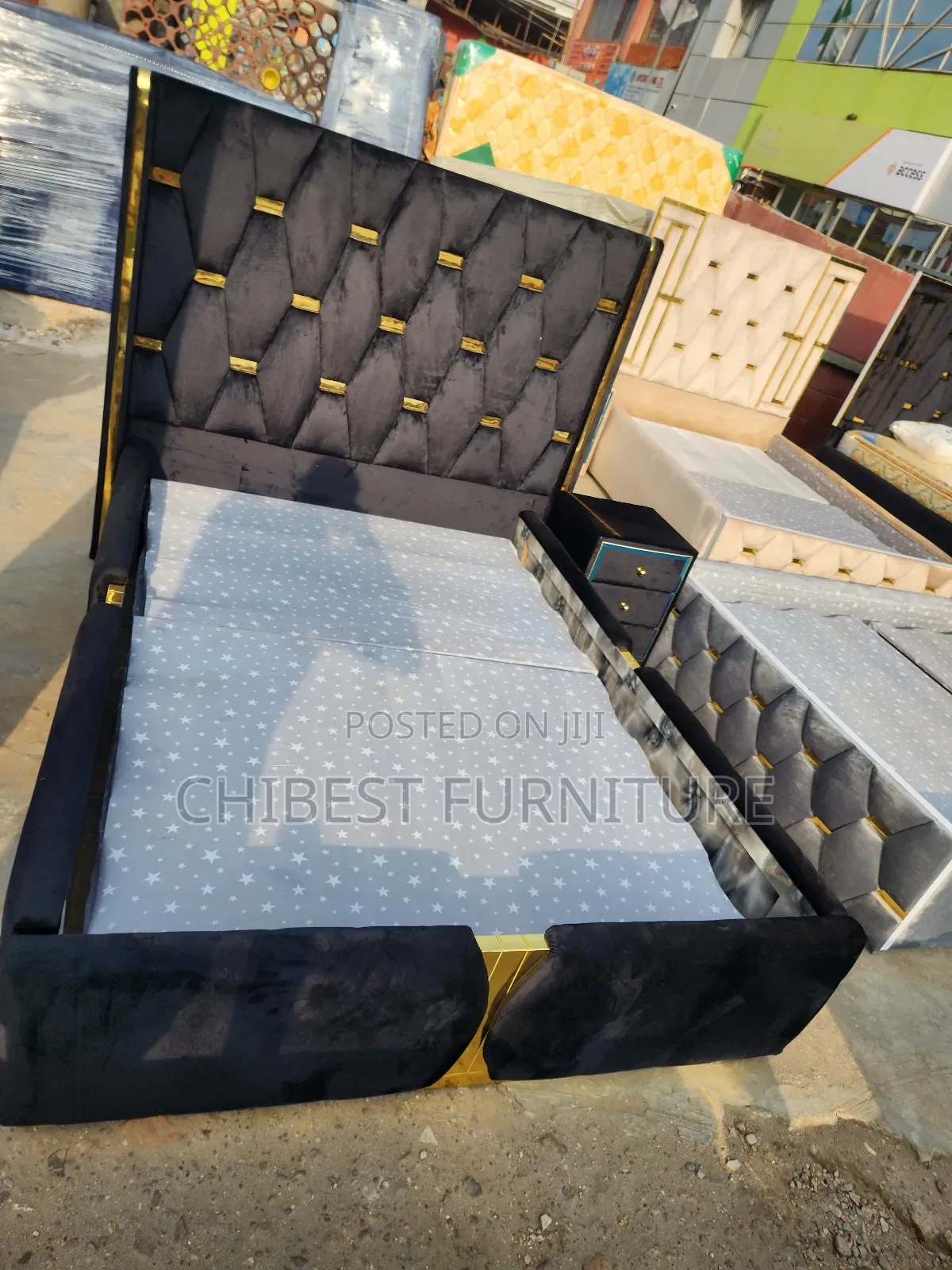 Quality 4.5by6 Upholstery Padded Bed Frame With One Bed Side