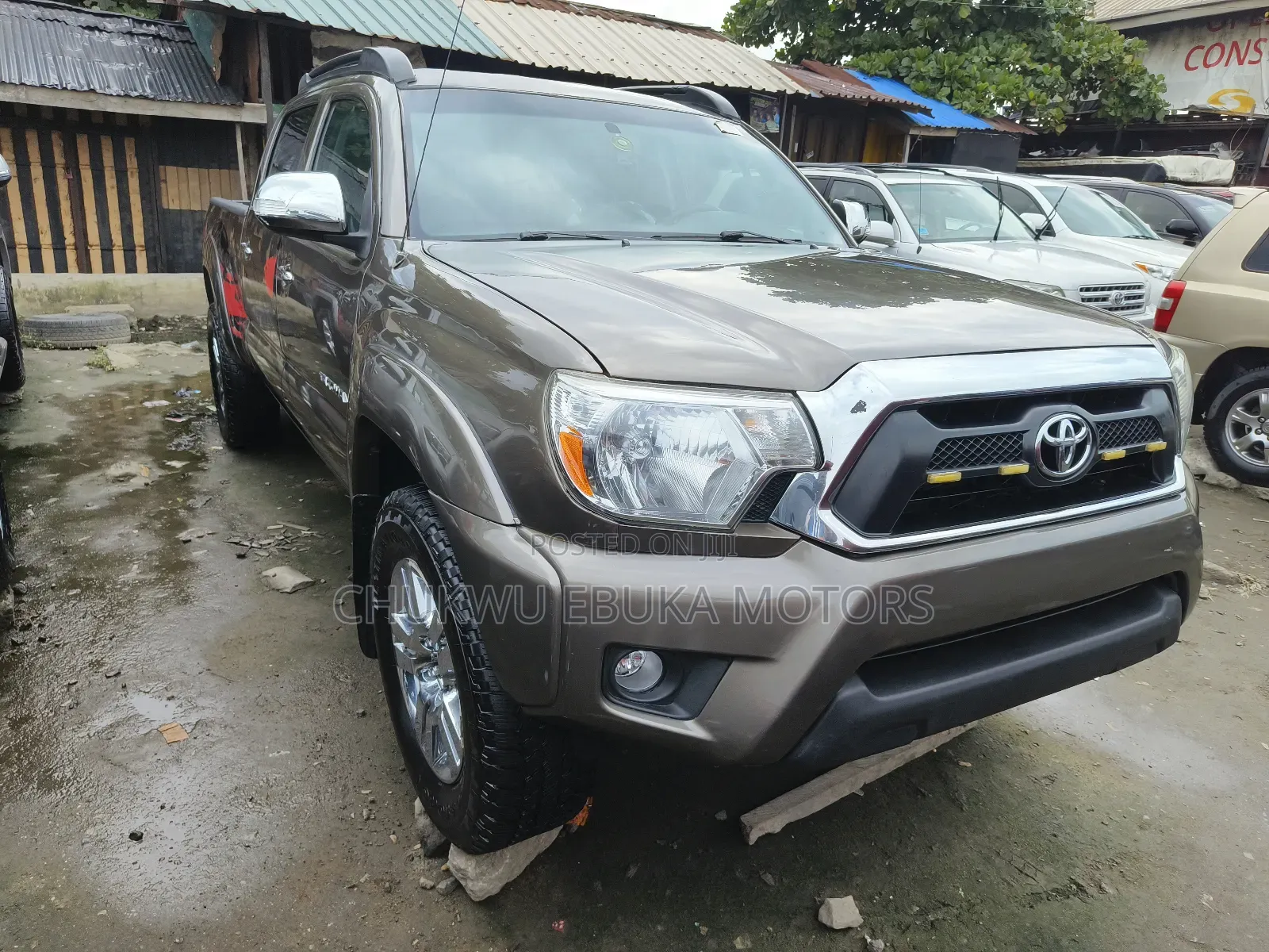Toyota Tacoma 2015 Gold