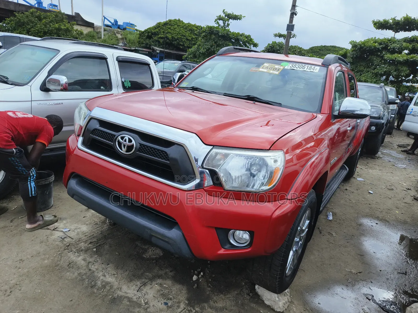 Toyota Tacoma V6 4dr Double Cab 4WD 6.1 ft. SB (4.0L 6cyl 5A) 2015 Red