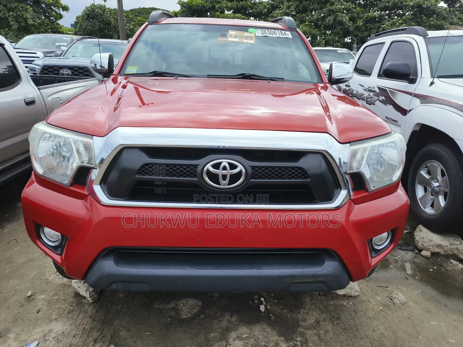 Toyota Tacoma V6 4dr Double Cab 4WD 6.1 ft. SB (4.0L 6cyl 5A) 2015 Red
