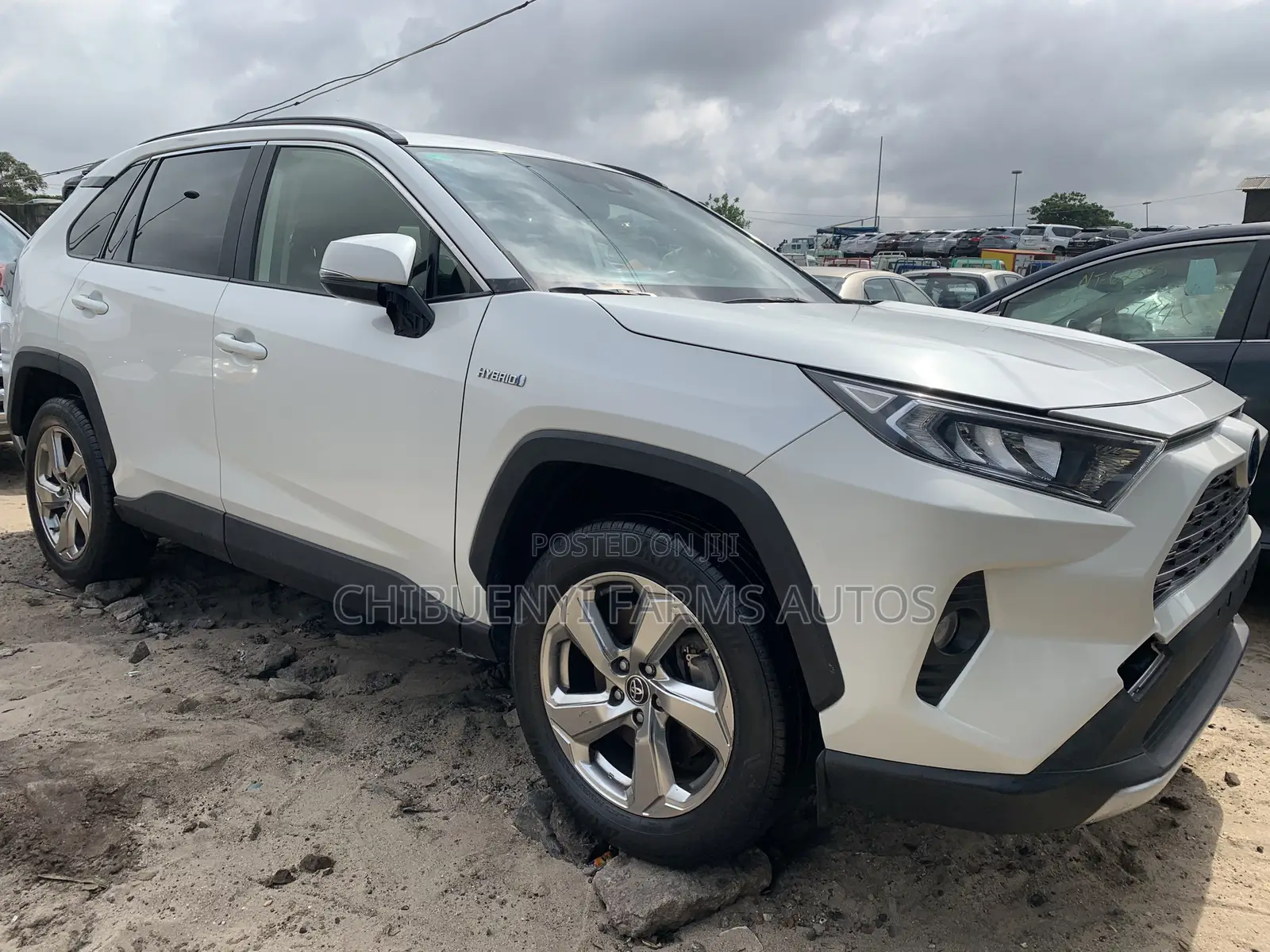 Toyota RAV4 2021 White
