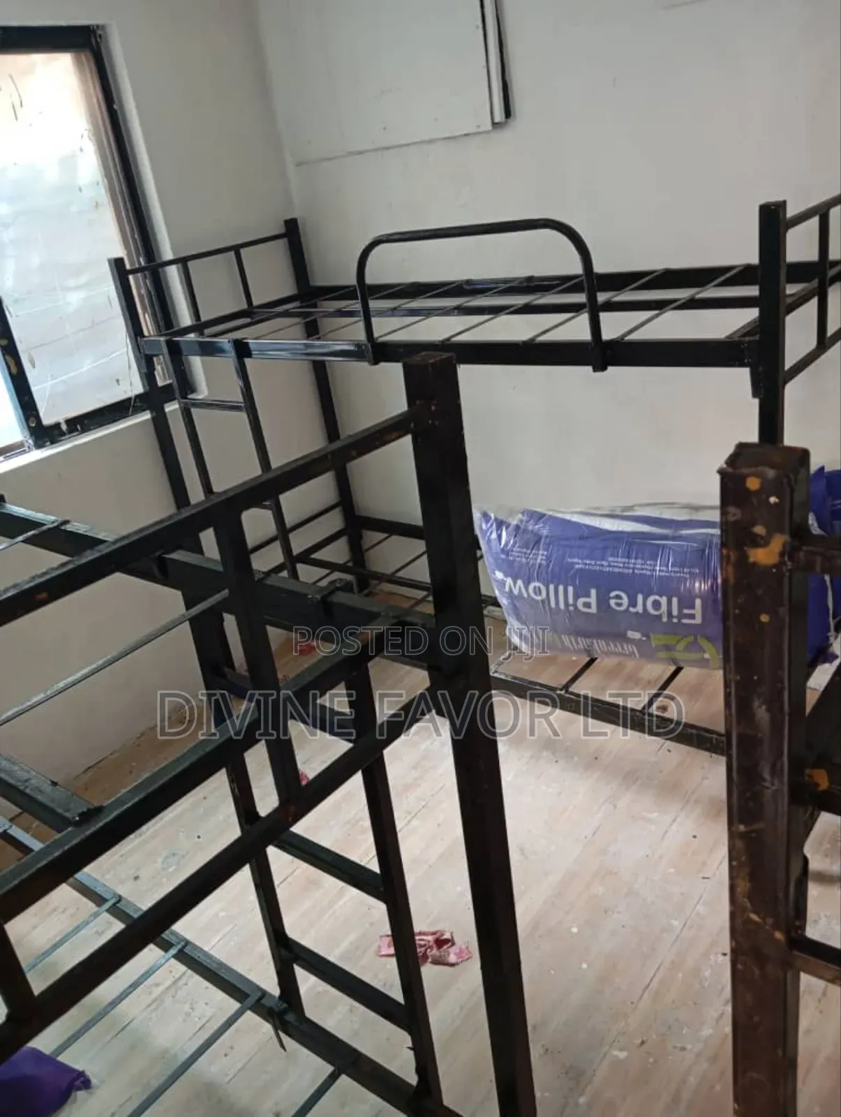 Student's Detachable Metal Bunk Bed 6*2.5 Feet.