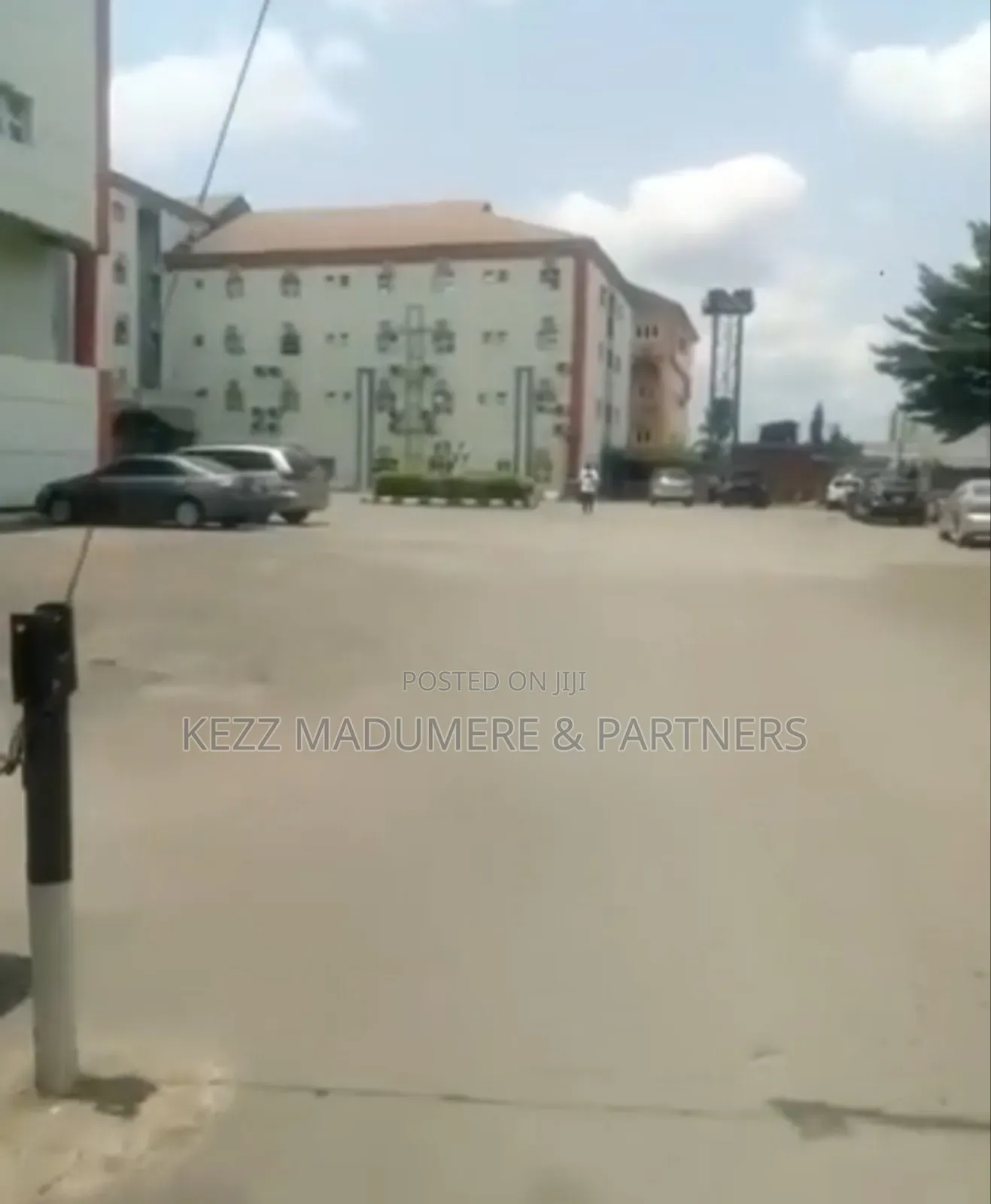 For Sale : Functional 135 Rooms Hotel