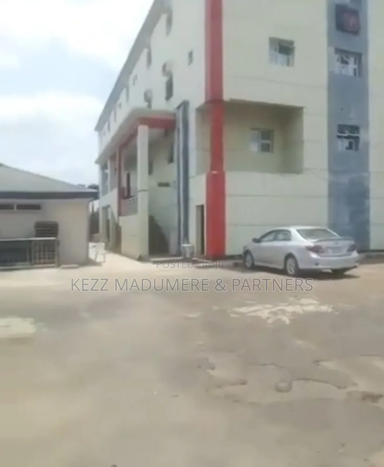 For Sale : Functional 135 Rooms Hotel