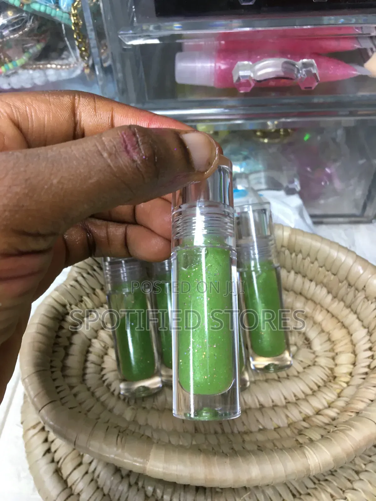 Colour Changing Lipgloss