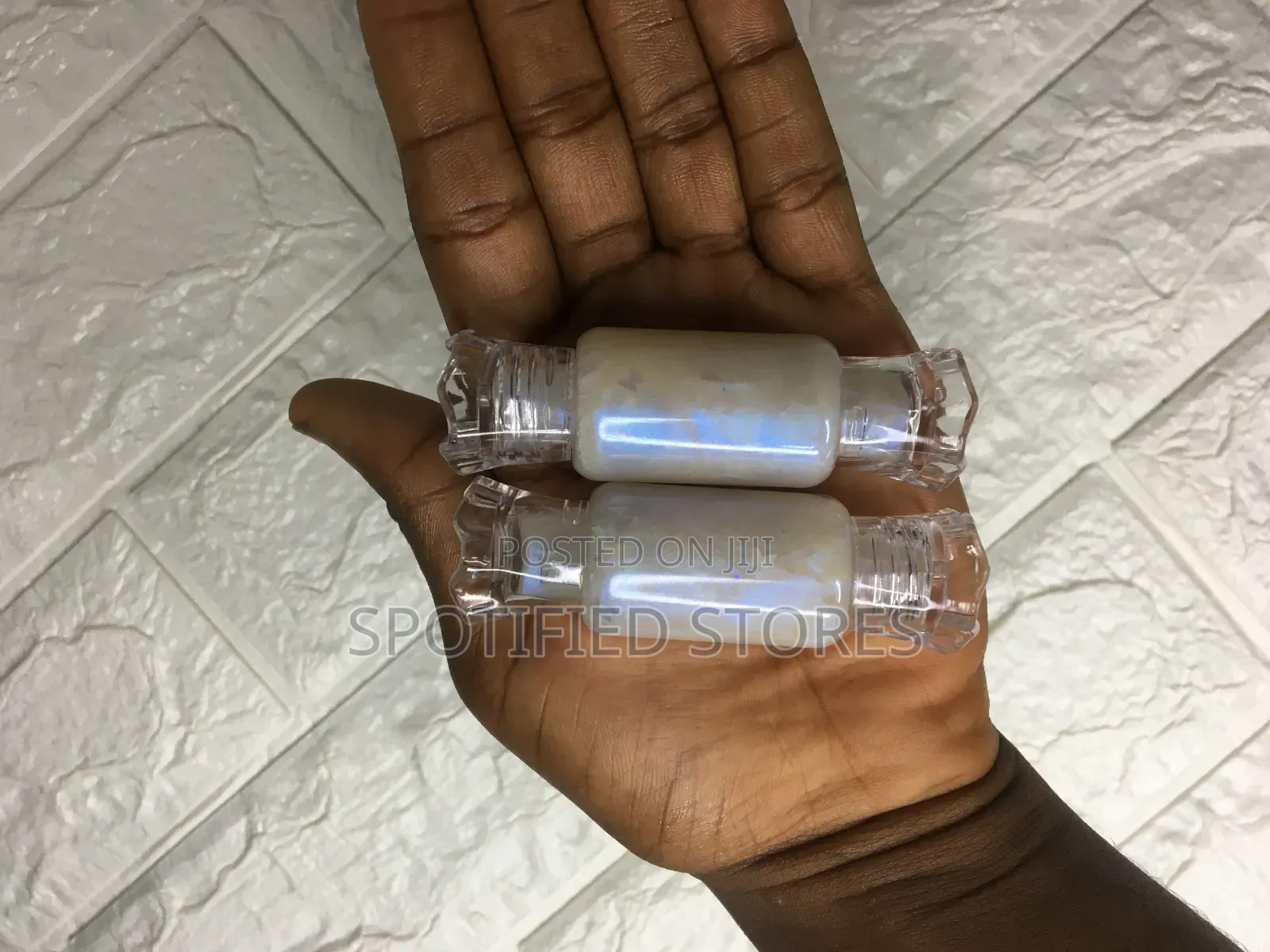 Shimmering Lipgloss