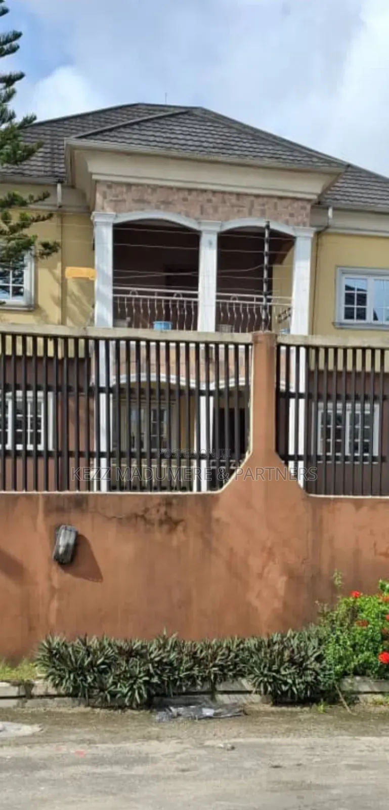 5bdrm Duplex in Inside An Estate ,, Port-Harcourt for sale