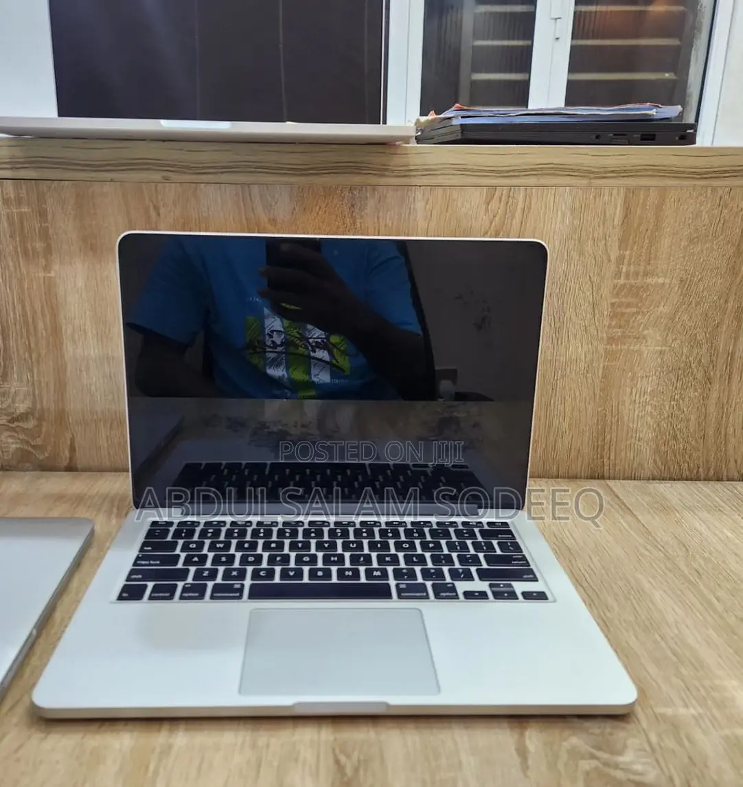 Laptop Apple MacBook Pro 2015 8GB Intel Core I5 SSD 128GB
