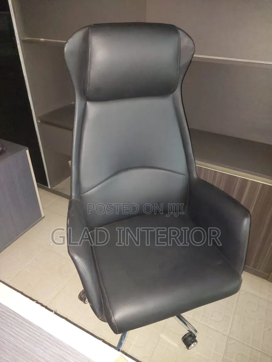 Manager Swivel Chair