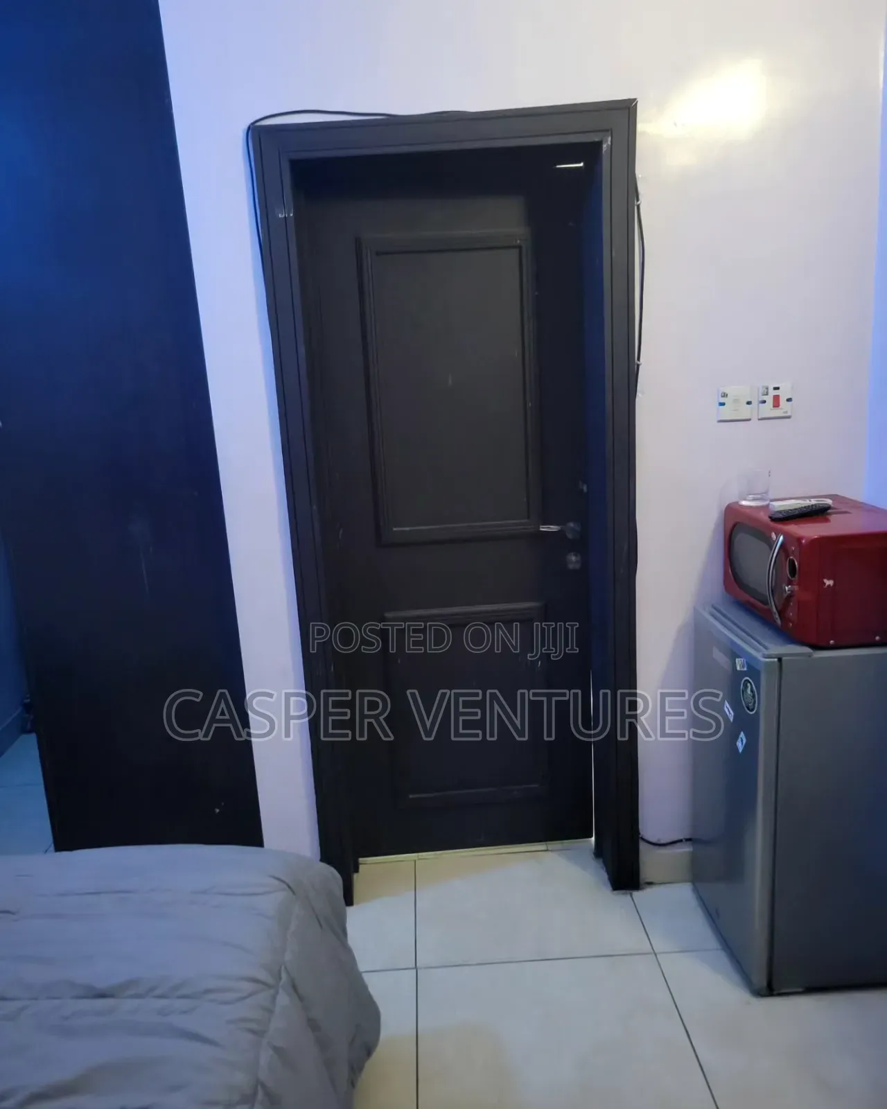 Flashy and Affordable Apartment