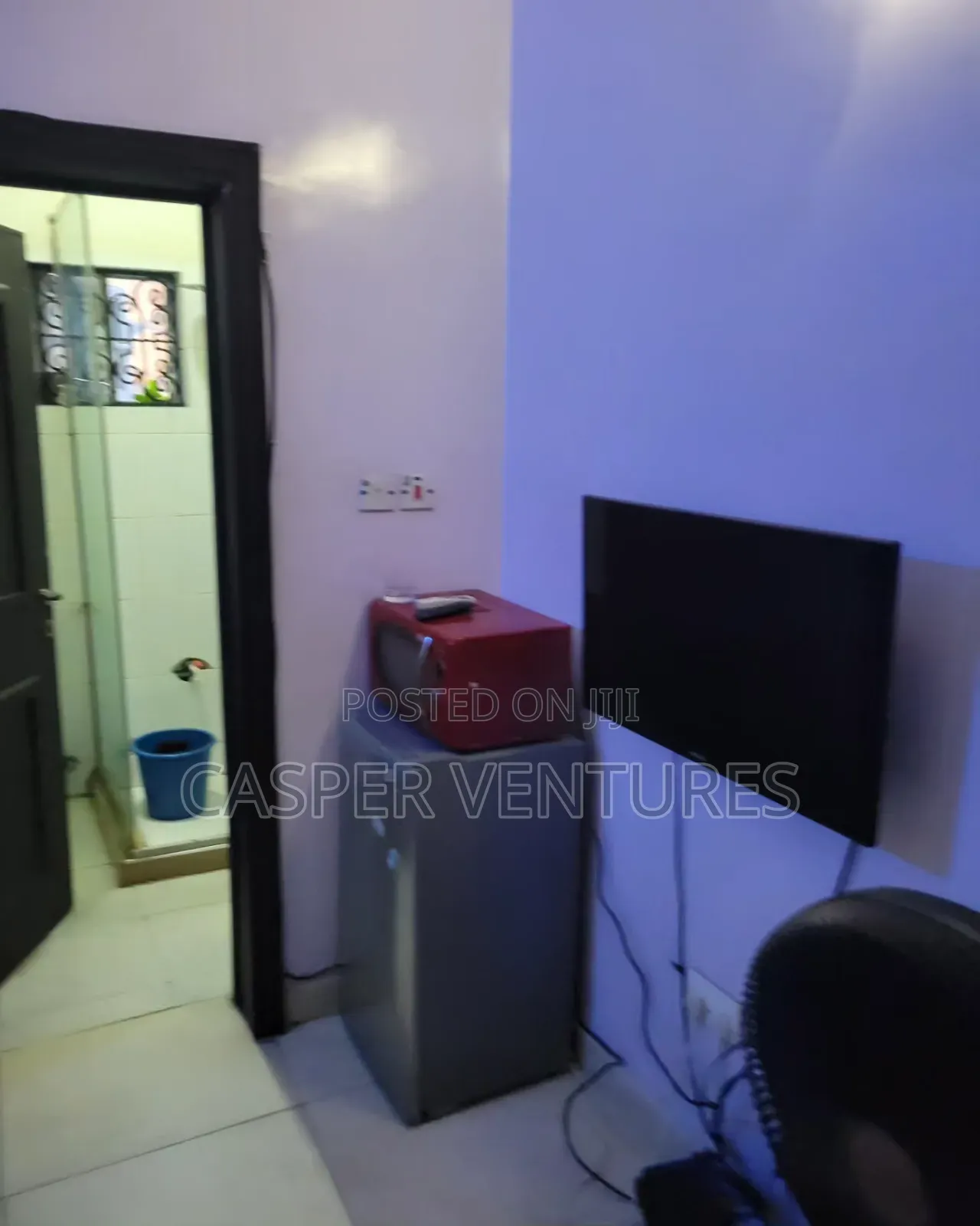 Flashy and Affordable Apartment