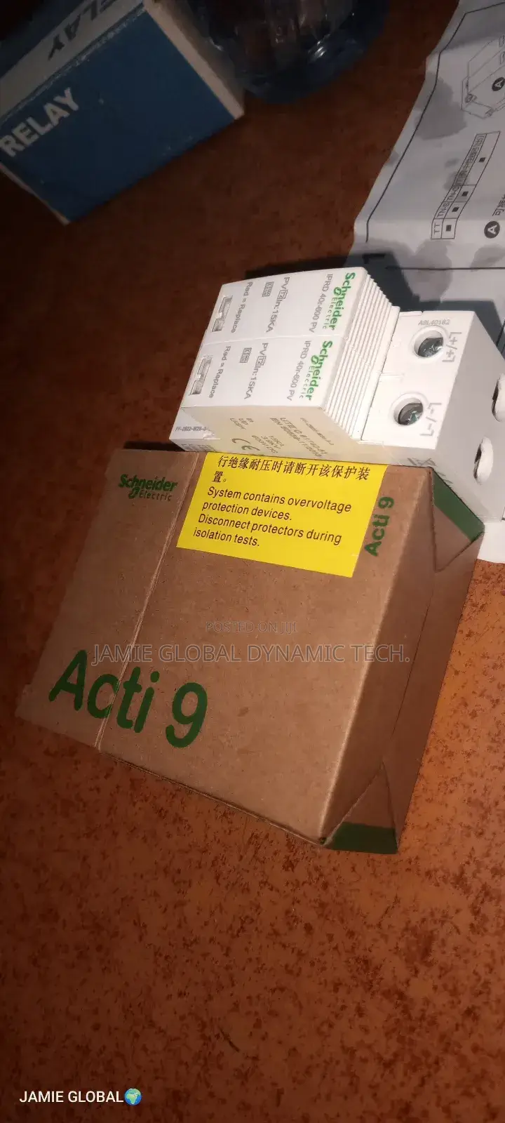 Schneider Acti9 Surge