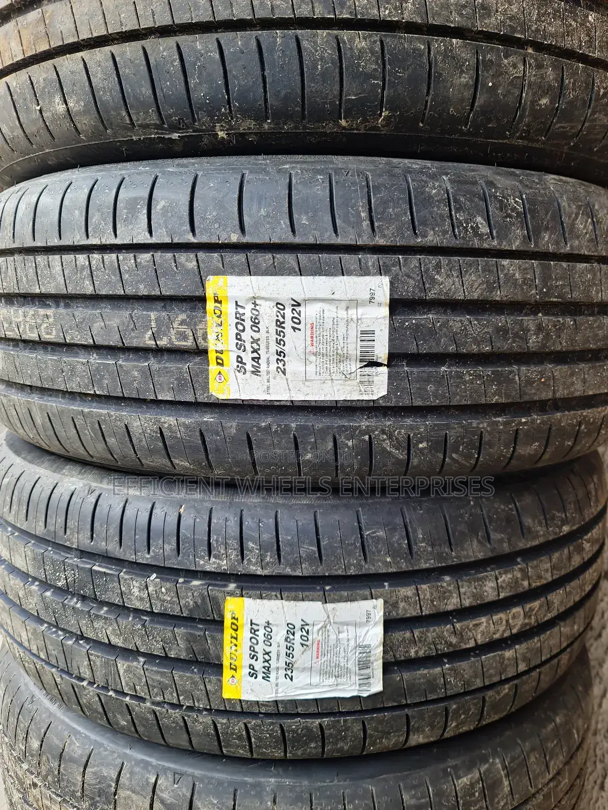 235/55r20 DUNLOP