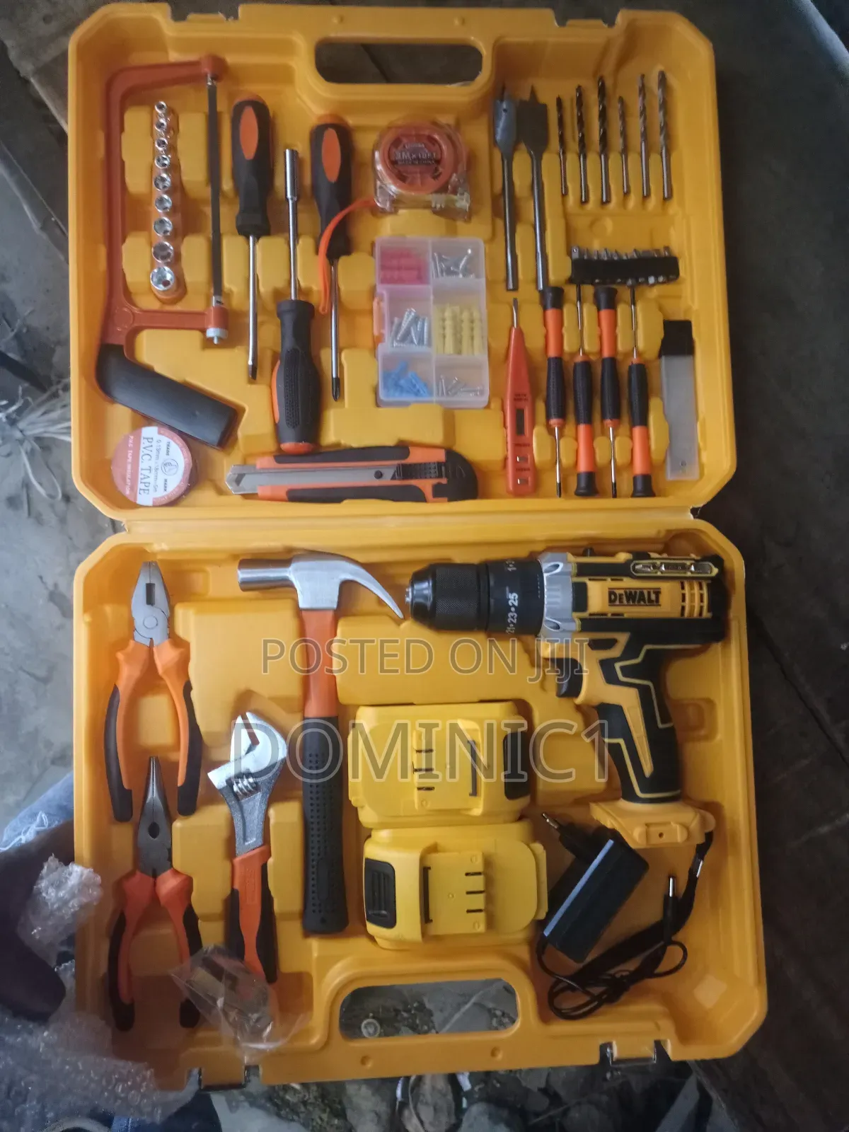 Dewalt Cordless Battery Drill Machine With Tool
