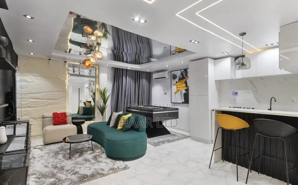 New Aesthetically One Bedroom Withceiling Mirror,Ps5,Snooker