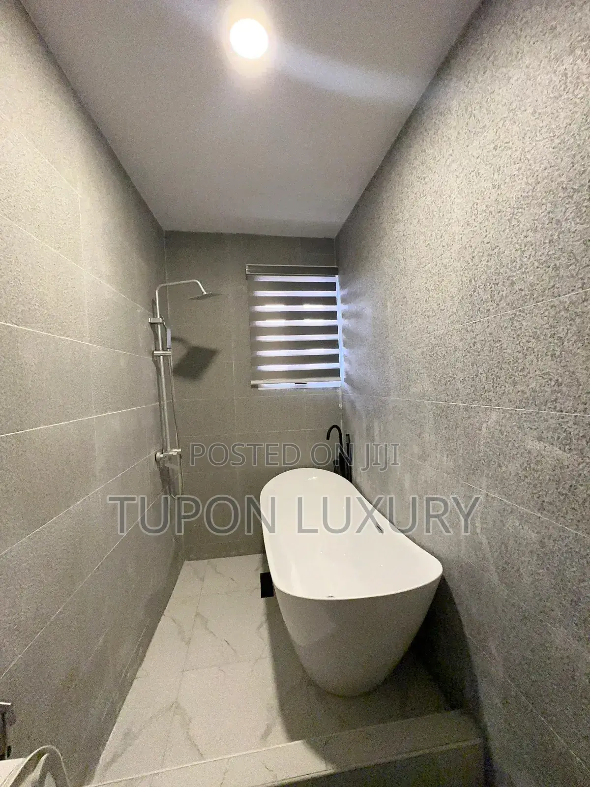 2 Bed Apartment With Private Cinema, Bath Tub Ps5