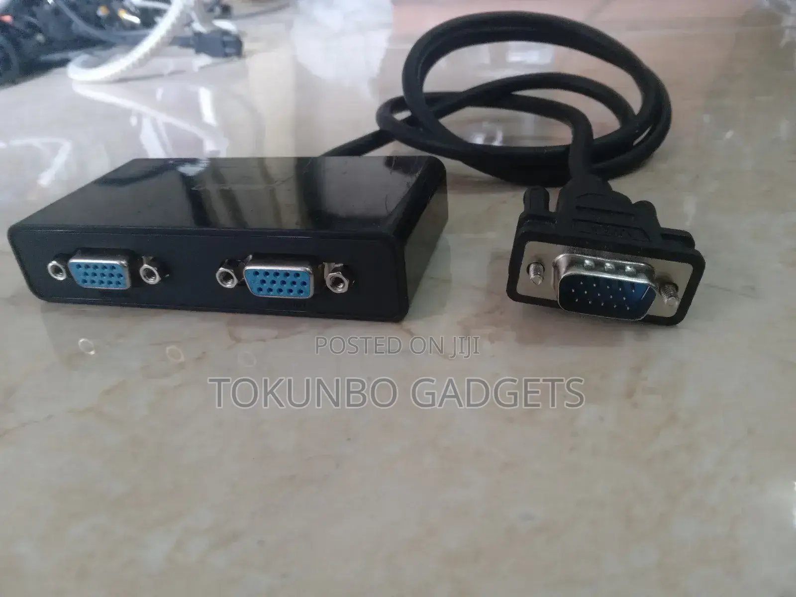 Ugreen Male VGA to 2 Female VGA Video Splitter