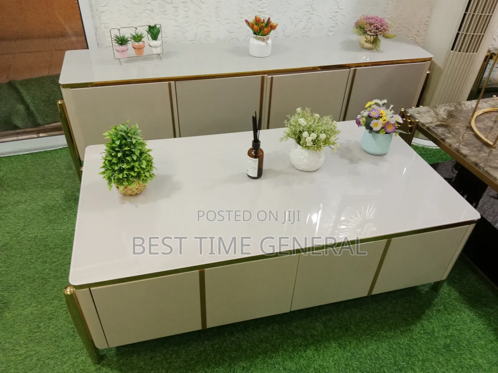 Luxury Exclusive Set of Center Table and Tv Stand