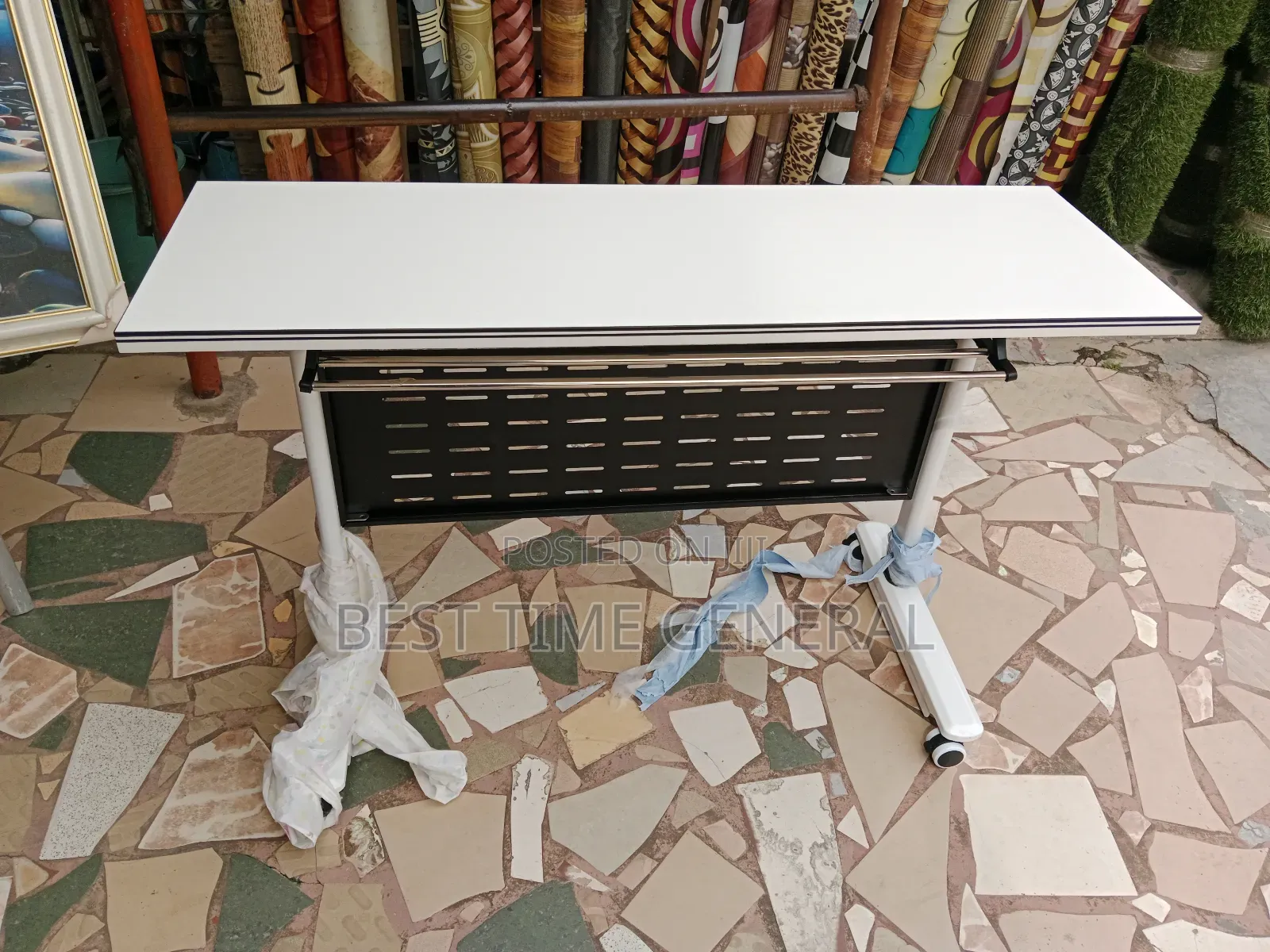 Exclusive Classic Portable Office Desk