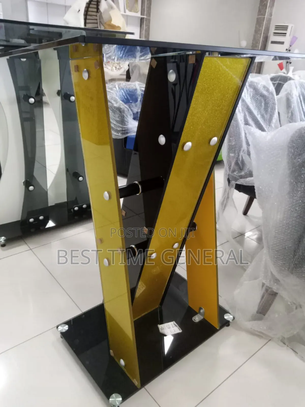 Exclusive Classic Glass Pulpit