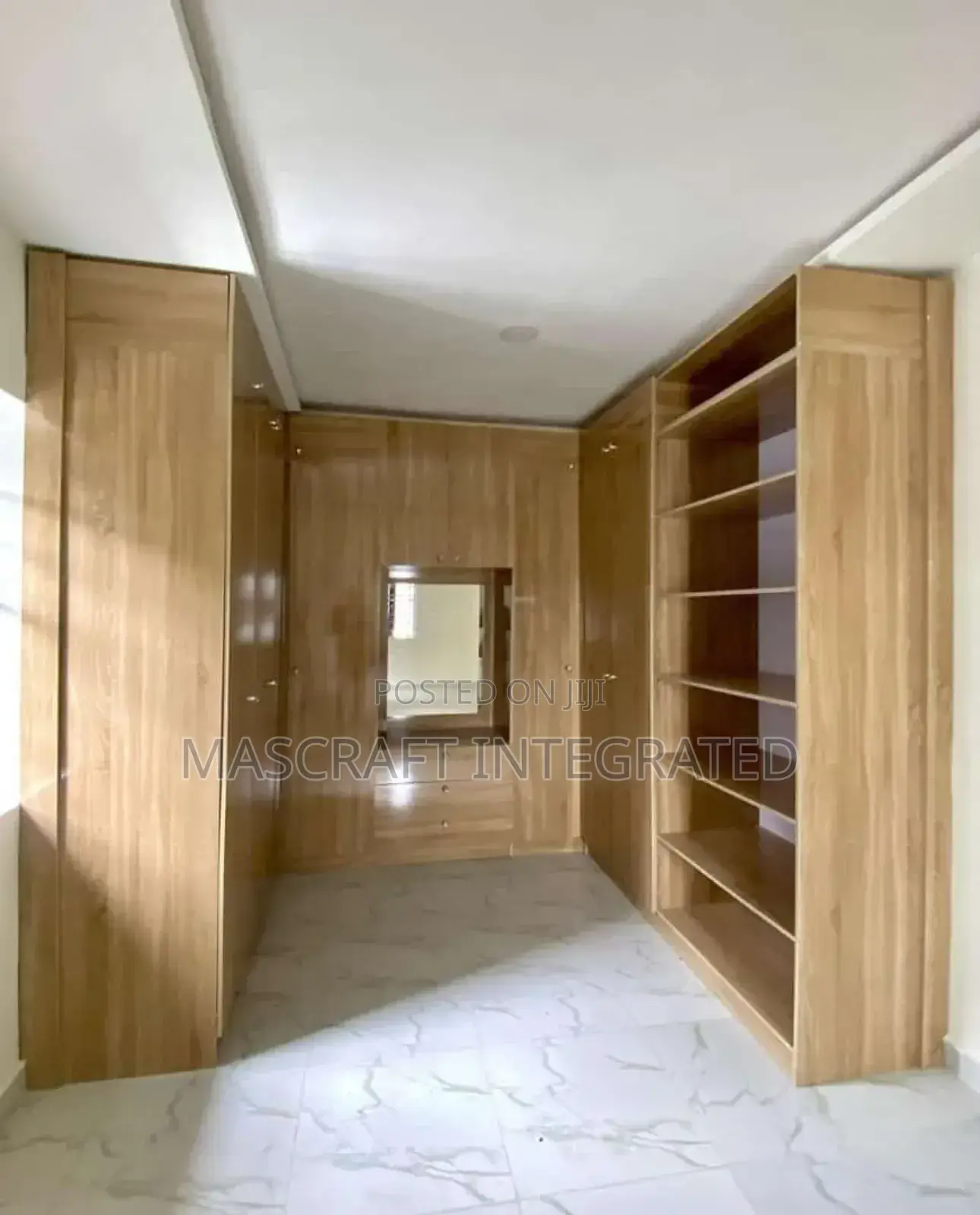 HDF Wood Wardrobe