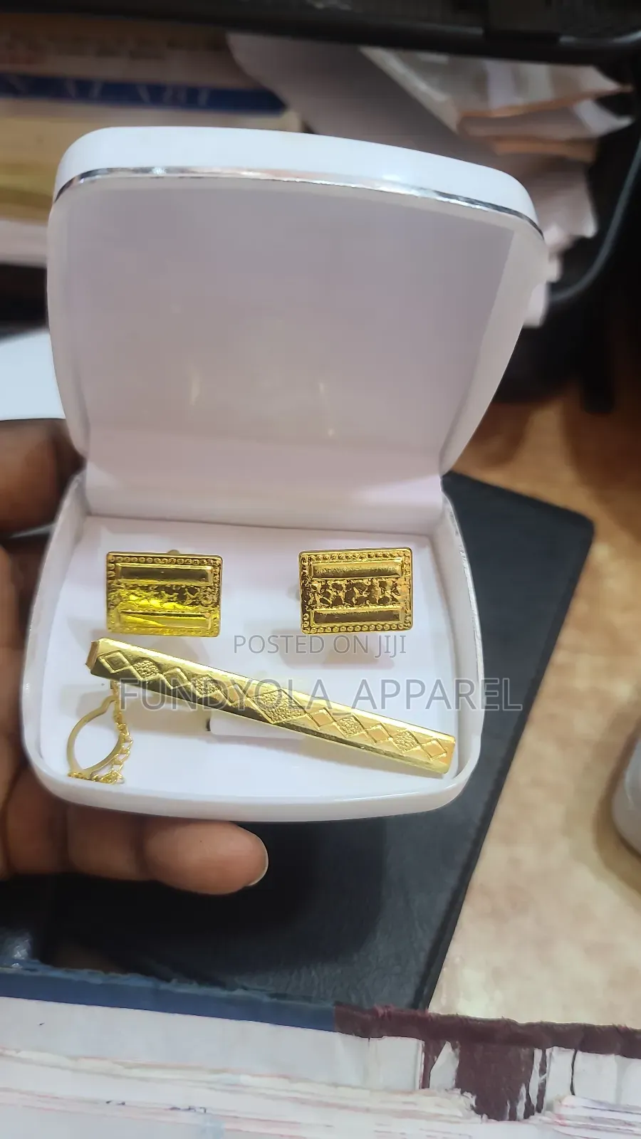 Quality Male Sliver and Black Cufflinks and Clip
