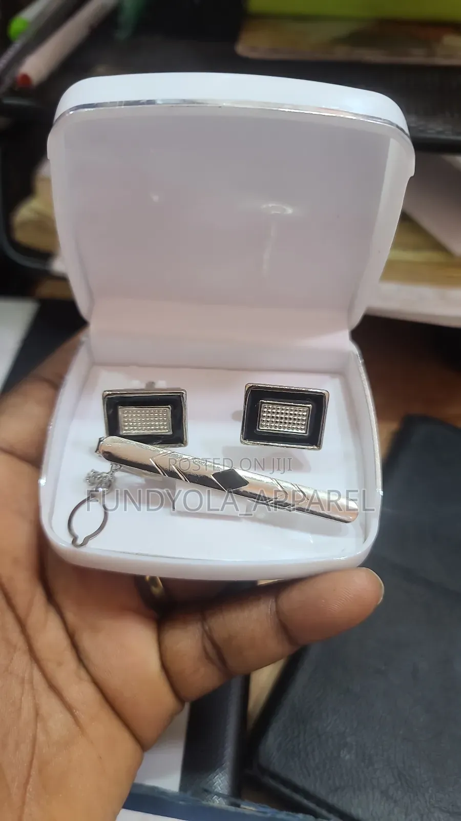 Quality Male Sliver and Black Cufflinks and Clip
