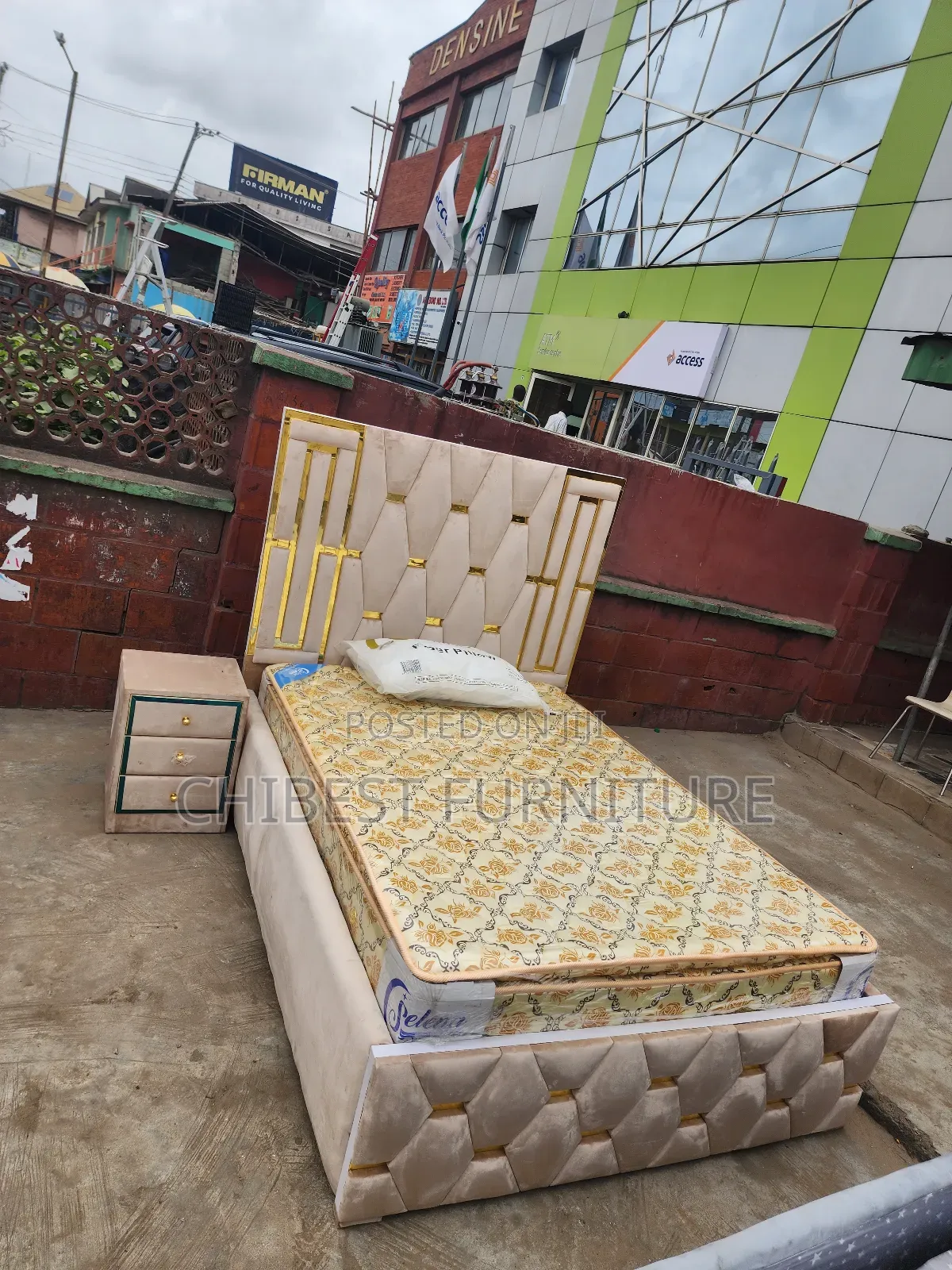 Quality 4.5by6 Upholstery Padded Bed Frame With One Bed Side