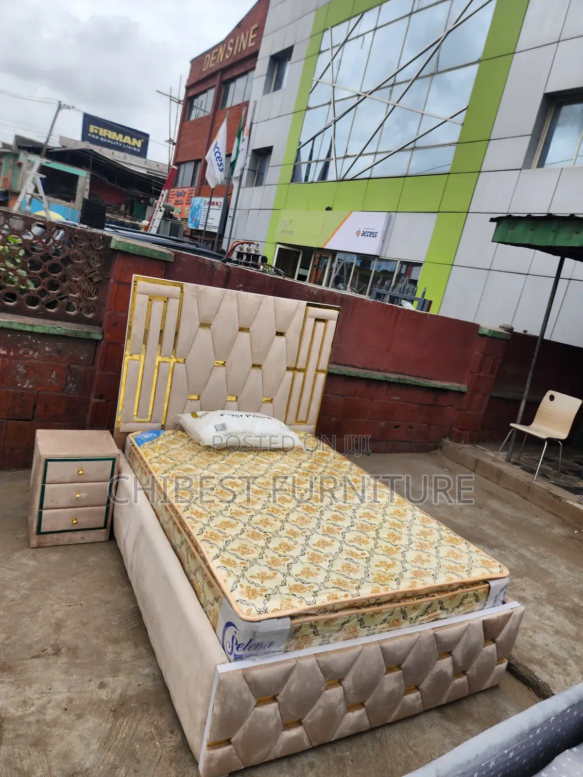 Quality 4.5by6 Upholstery Padded Bed Frame With One Bed Side