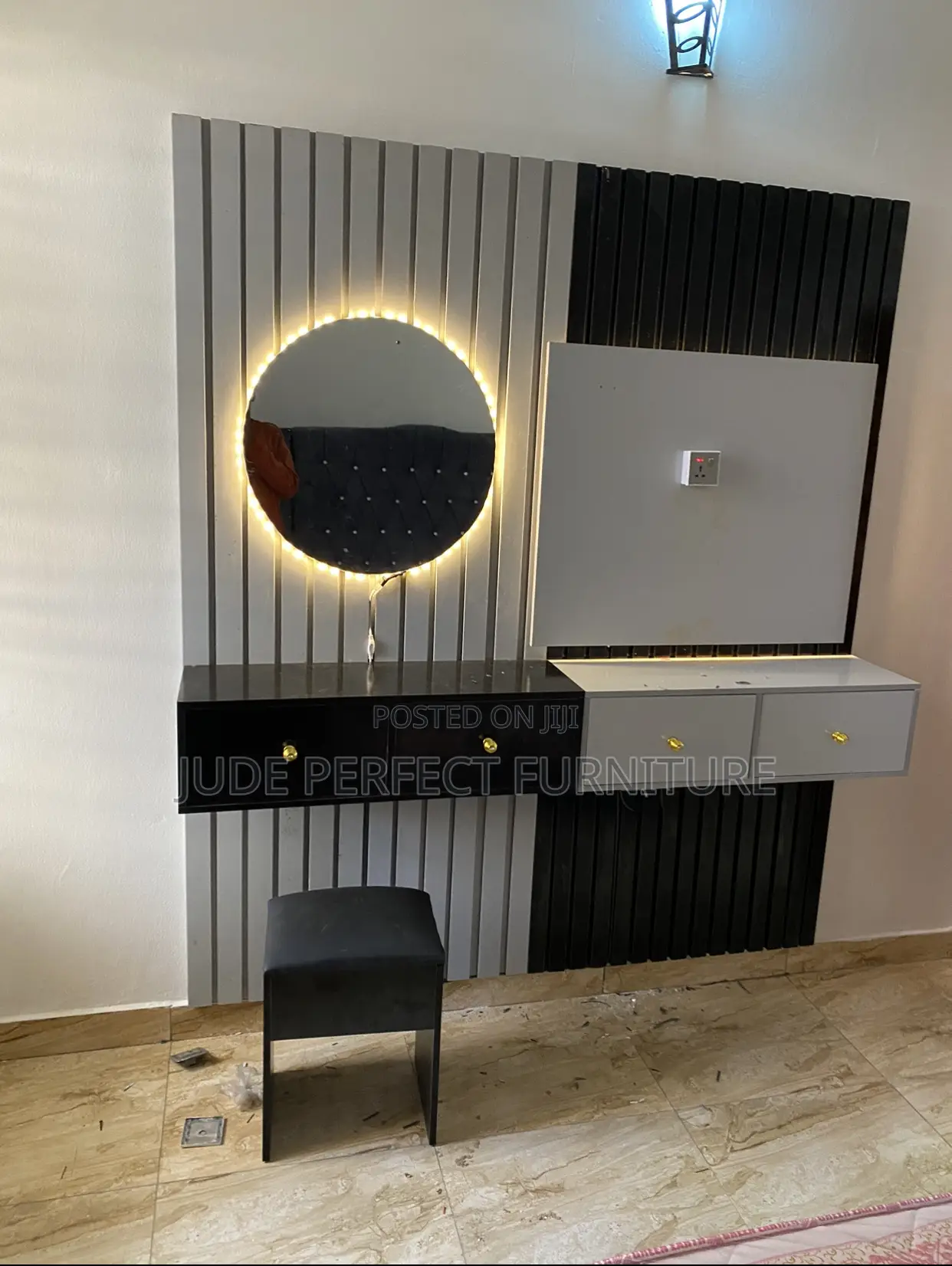 2 in 1 Quality Dressing Mirror and Tv Console