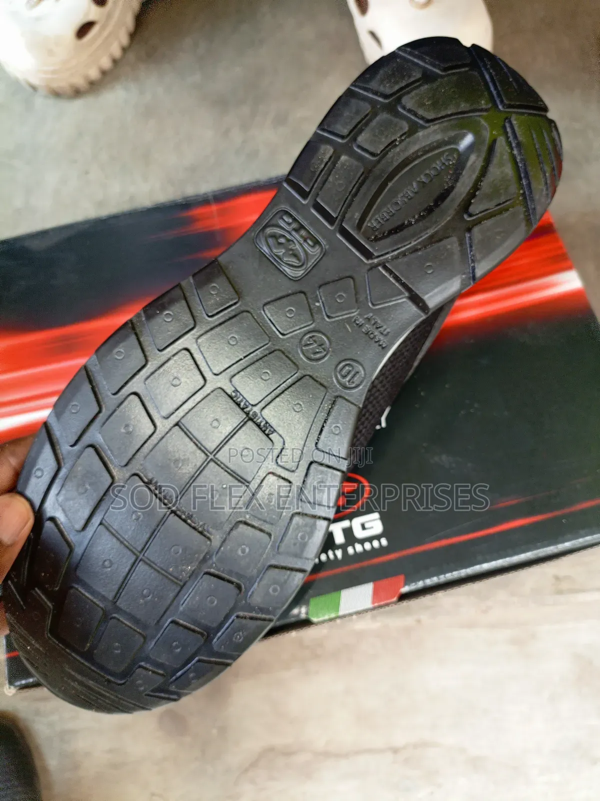 Mugelo Outfit and Safety Shoe Made in Italy