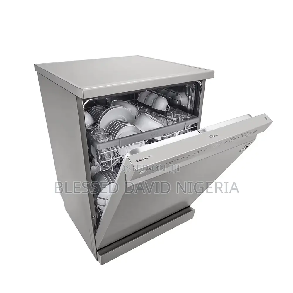 LG Quadwashtm Steam Dishwasher, Fewer Water Spots