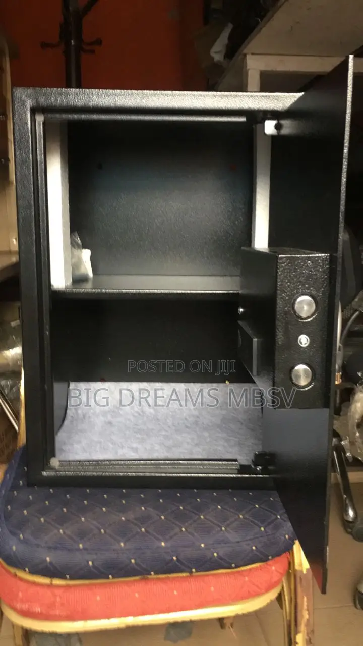 B560 Non Fireproof Safe (Fingerprint)