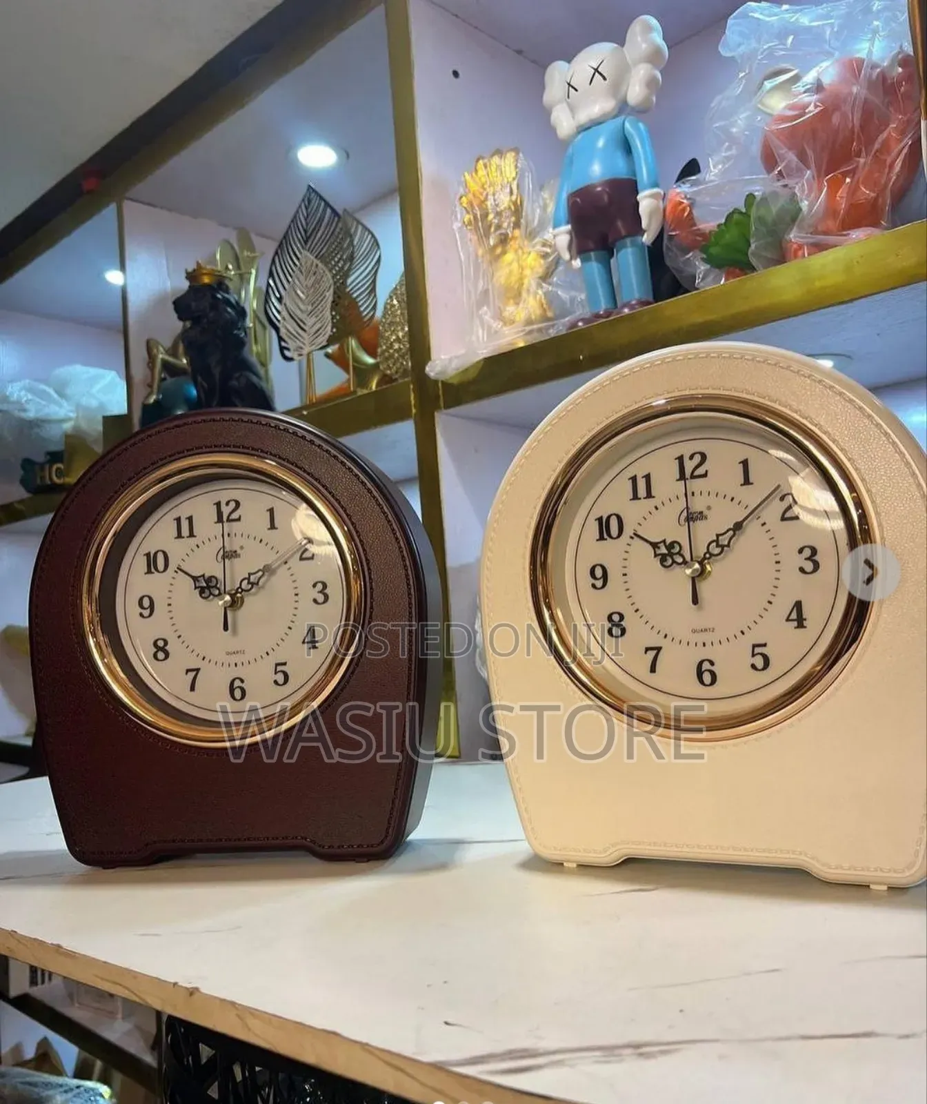 Round Shape Table Clock