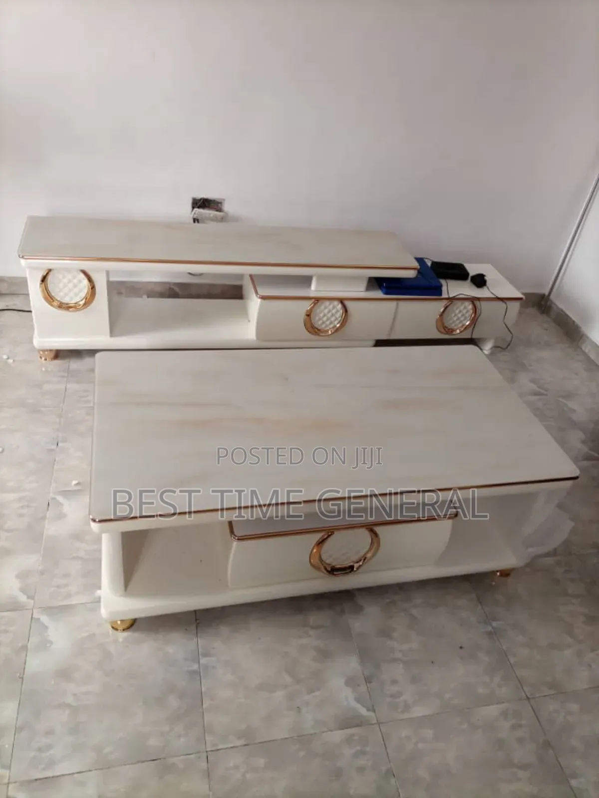 Luxury Set of Tv Stand and Center Table