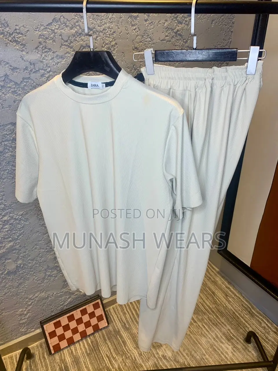 Luxury Zara Up and Down