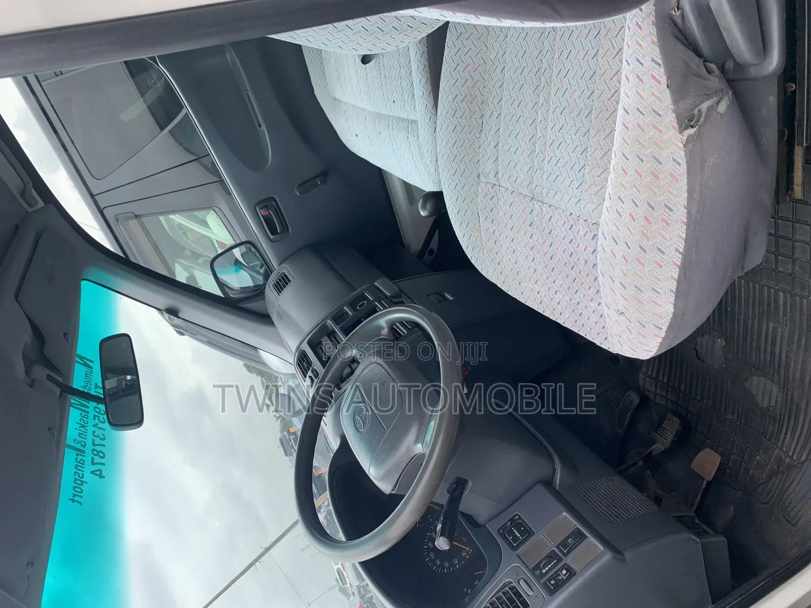 Toyota HiAce 2005 White