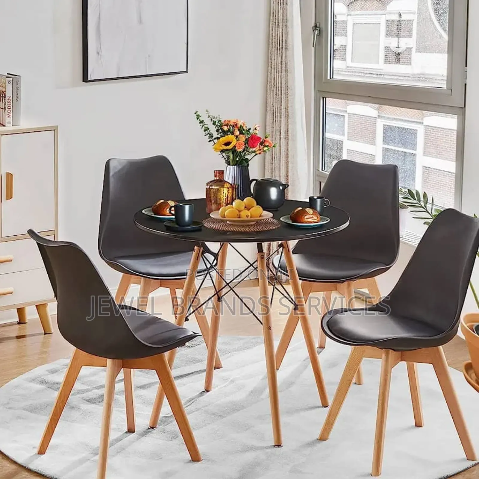 Dining/Restaurant Table With Chairs