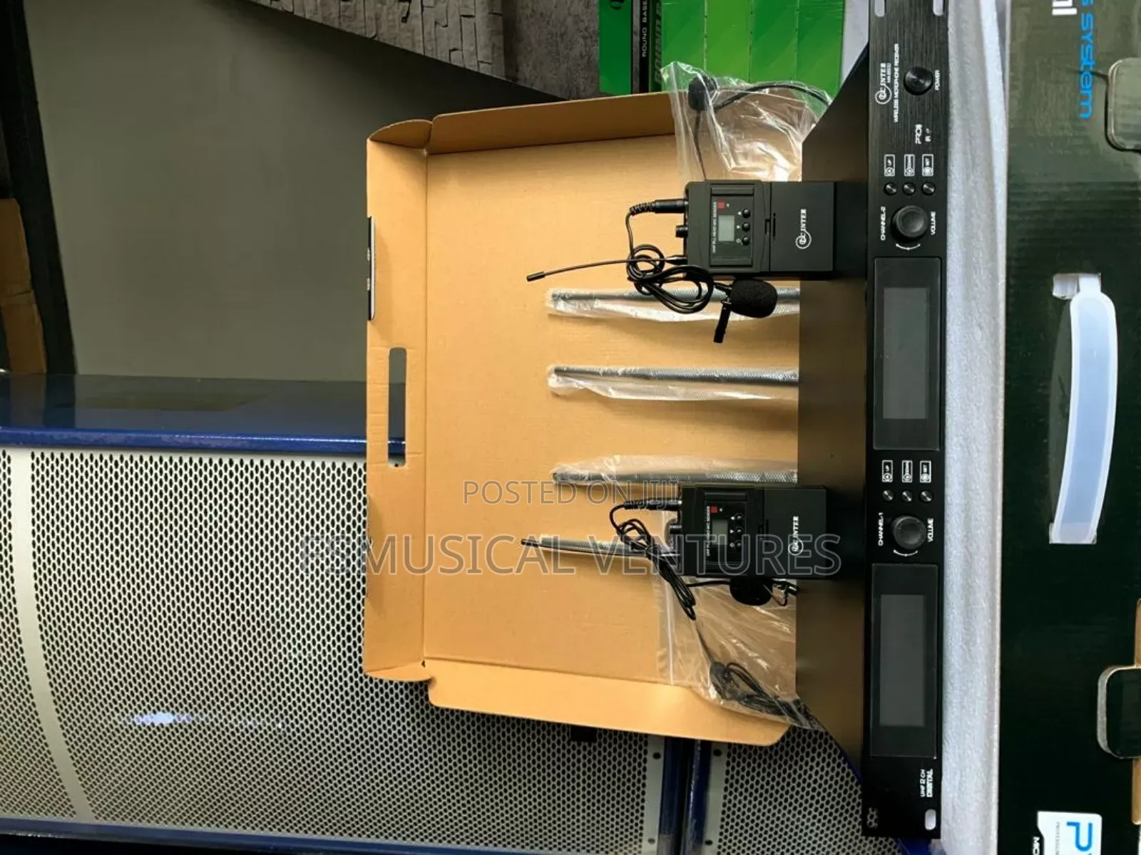 DC INTER MA6500 Wireless System With Two CVR/Pin Microphone