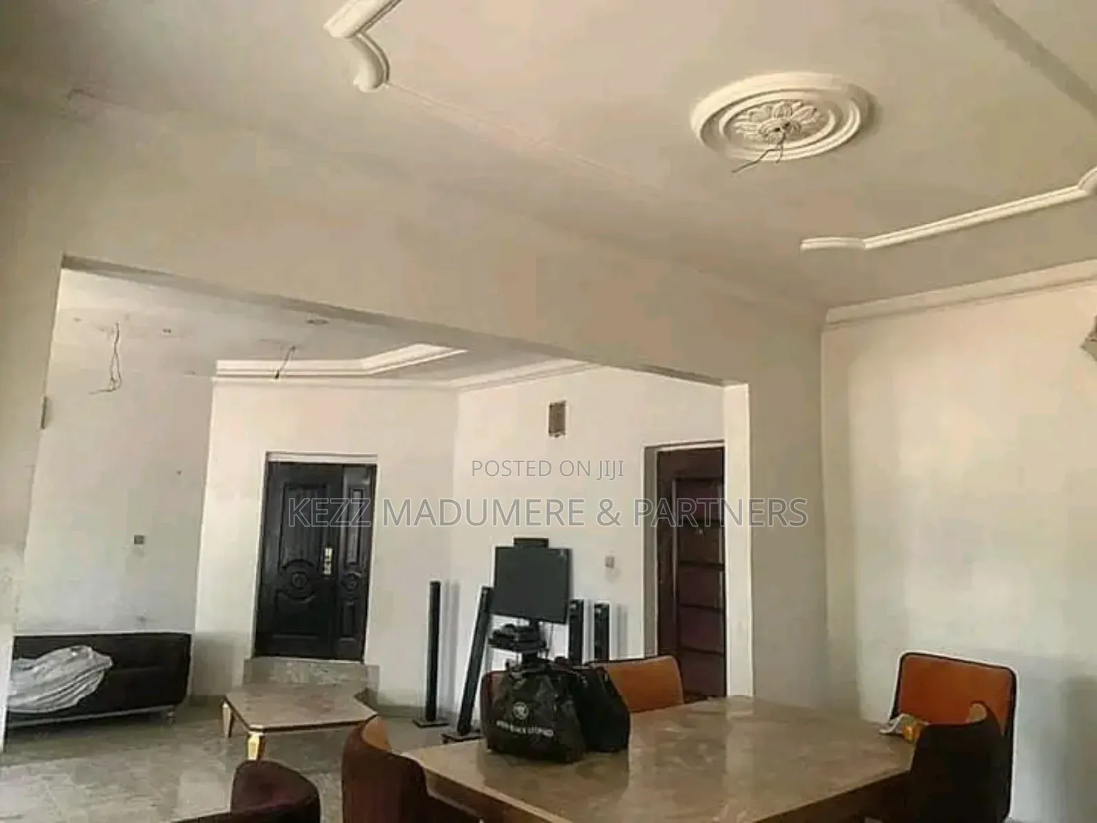 4bdrm Bungalow in Ogbogoro Road , Port for sale