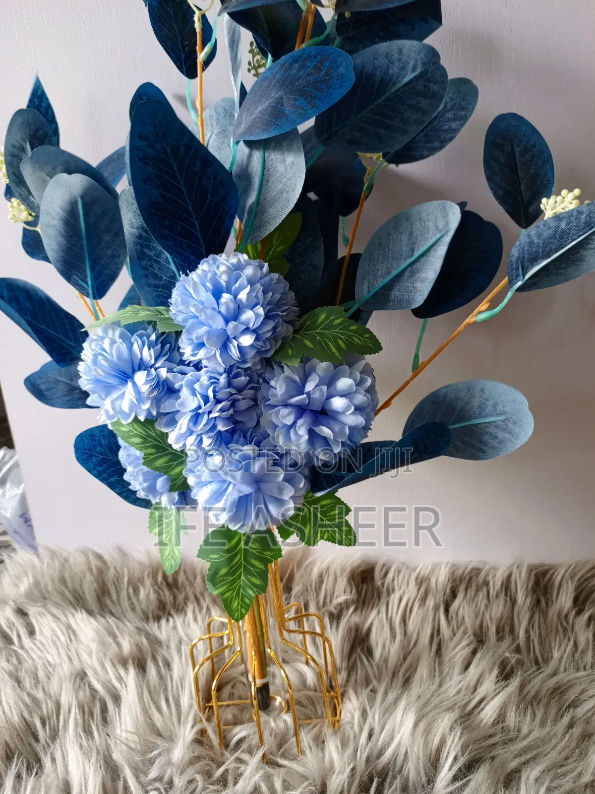 Gold Metal Vase With Beautiful Blue Flowers 001