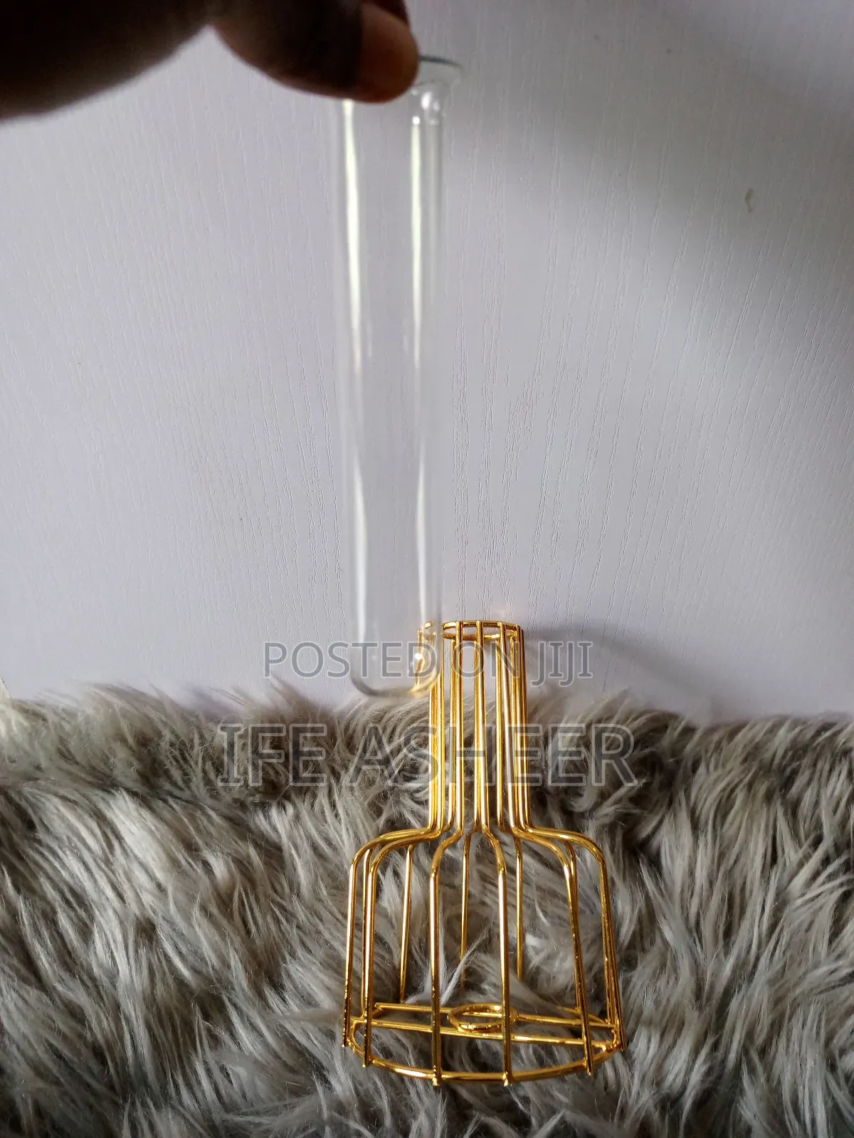 Unique Beautiful Gold Metal Vase With Beautiful Flowers