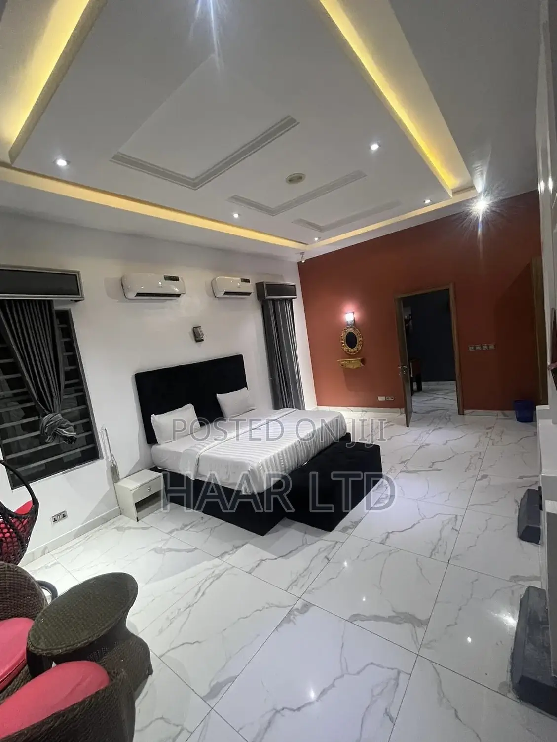 Stand-Alone Luxury Exquisite Party Apartment