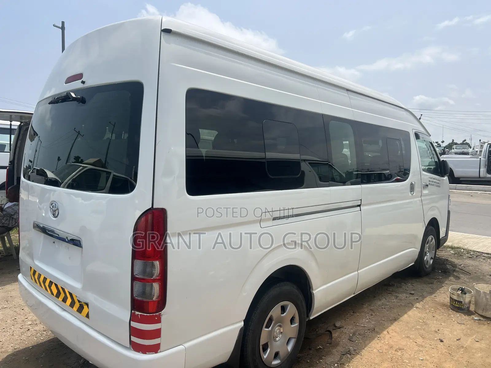 Toyota HiAce 2017 White