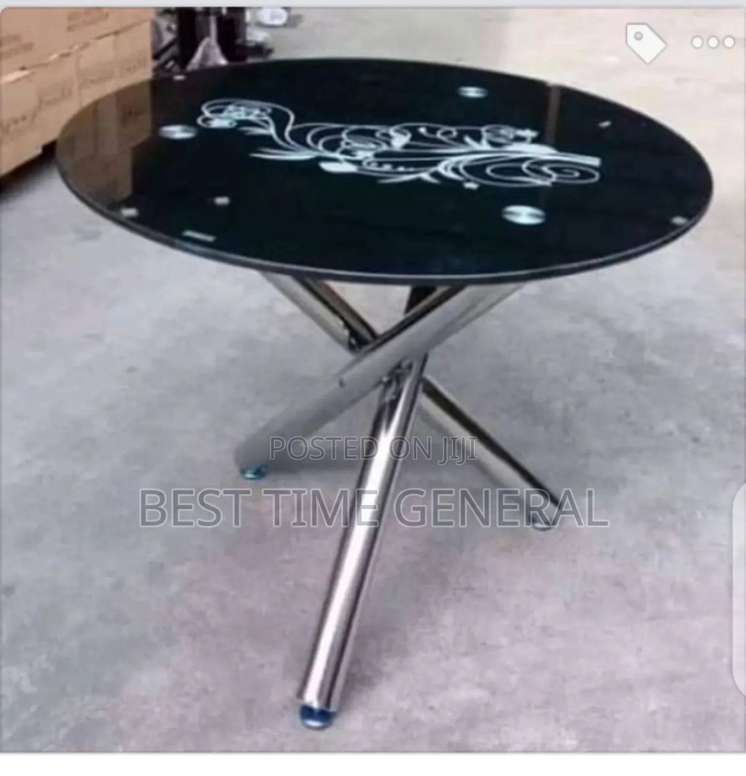 Set of Dinning by 4 Chairs