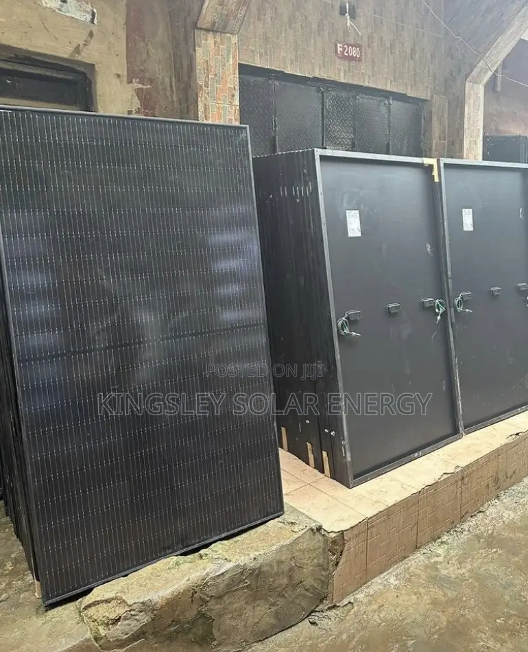 530watts JINKO SOLAR PANEL (Halfcut) Mono
