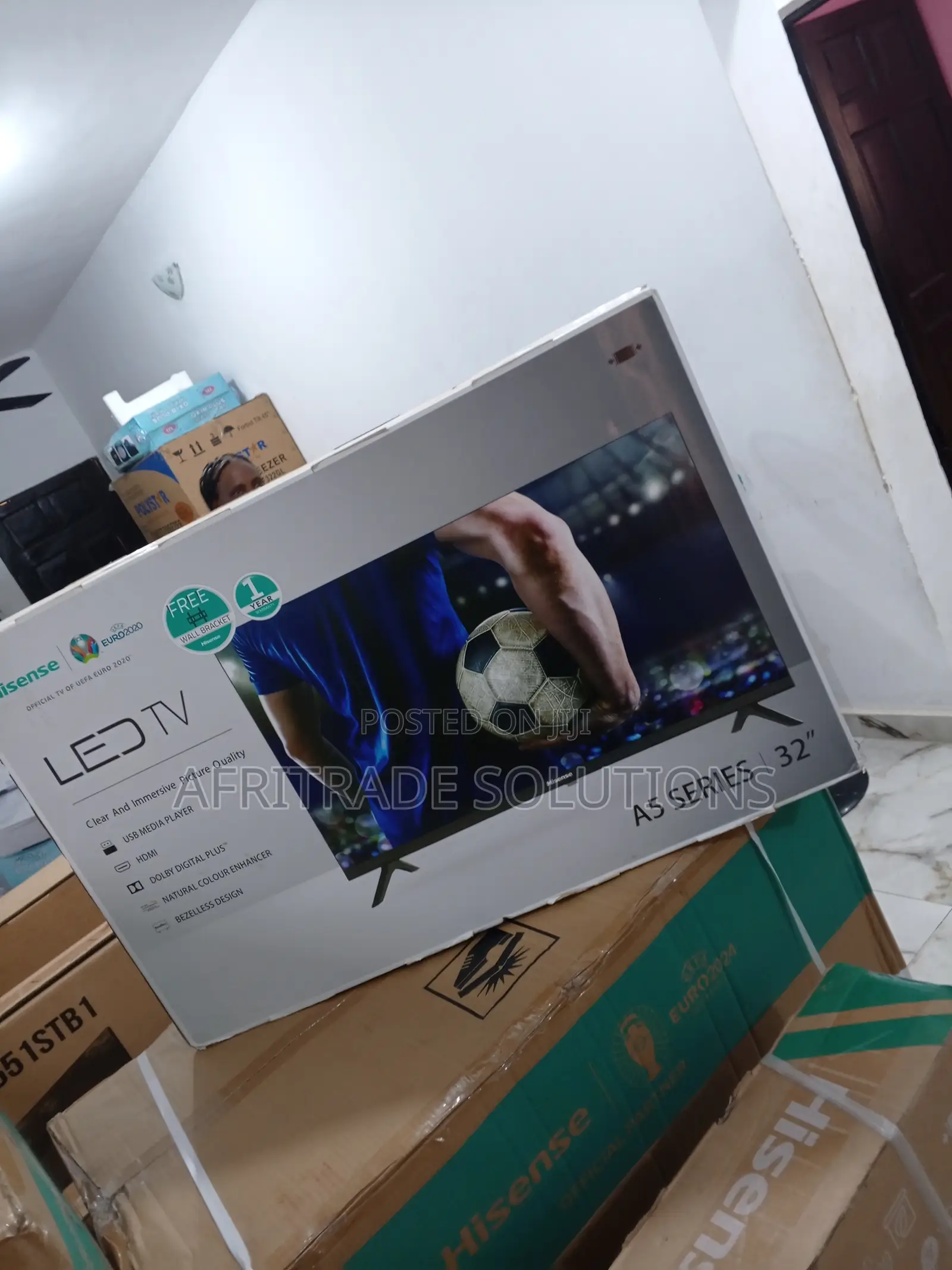 Hisense 32 Inch A5100 Series HD- With Wall Bracket